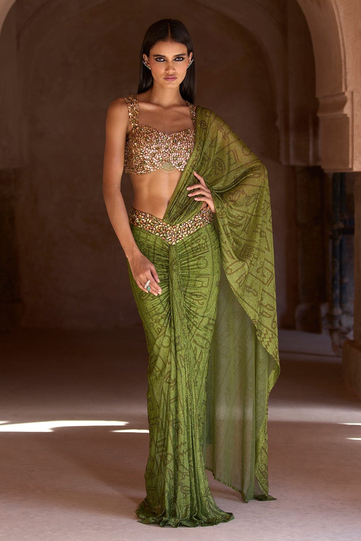 Tiaa Saree Set