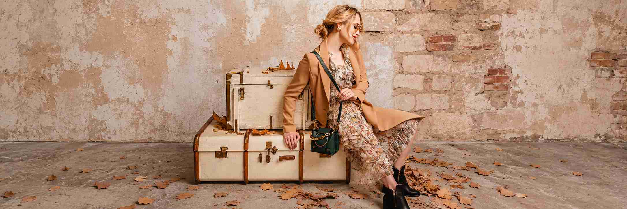 Refined classic tailoring — Old Money vibe banner